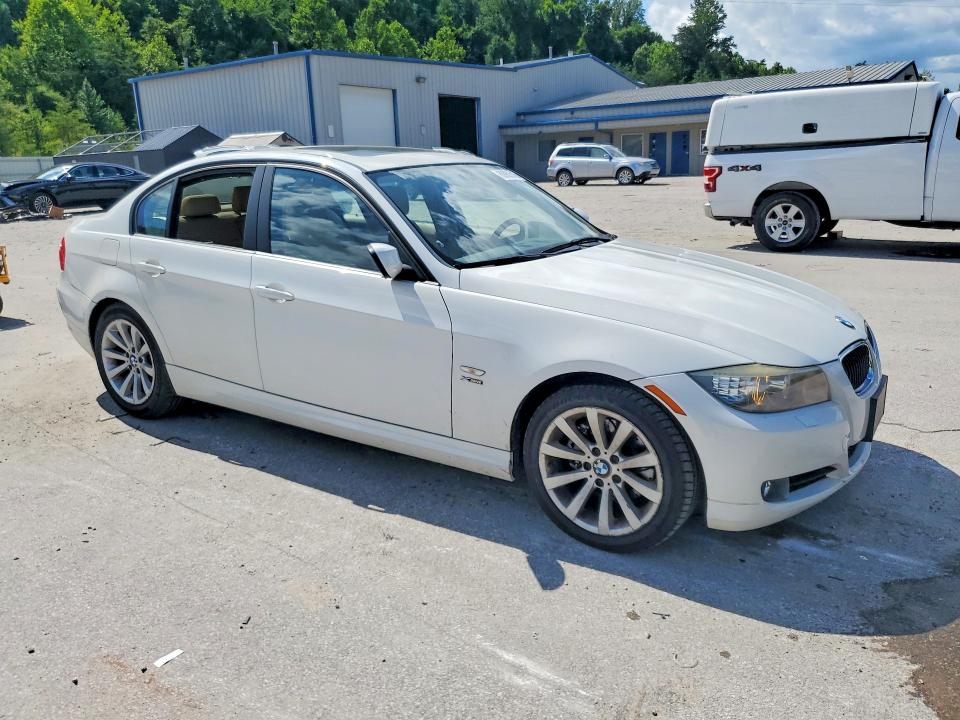 60982816 :رقم المزاد ، WBAPK7C58BA970164 vin ، 2011 Bmw 328 مزاد بيع