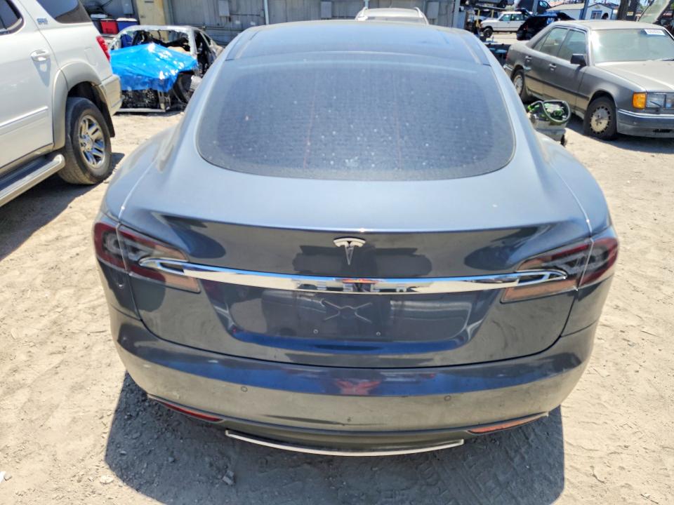 2014 Tesla Model S მანქანა იყიდება აუქციონზე, vin: 5YJSA1S11EFP45124, აუქციონის ნომერი: 62502676