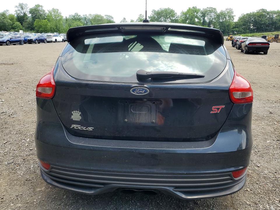 60854736 :رقم المزاد ، 1FADP3L99GL224357 vin ، 2016 Ford Focus مزاد بيع