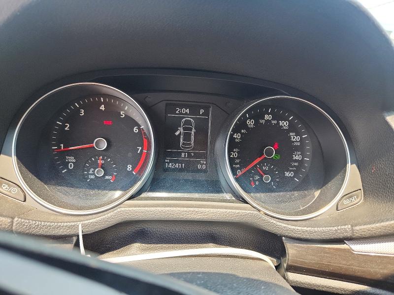 62599976 :رقم المزاد ، 1VWBA7A34JC000927 vin ، 2018 Volkswagen Passat مزاد بيع