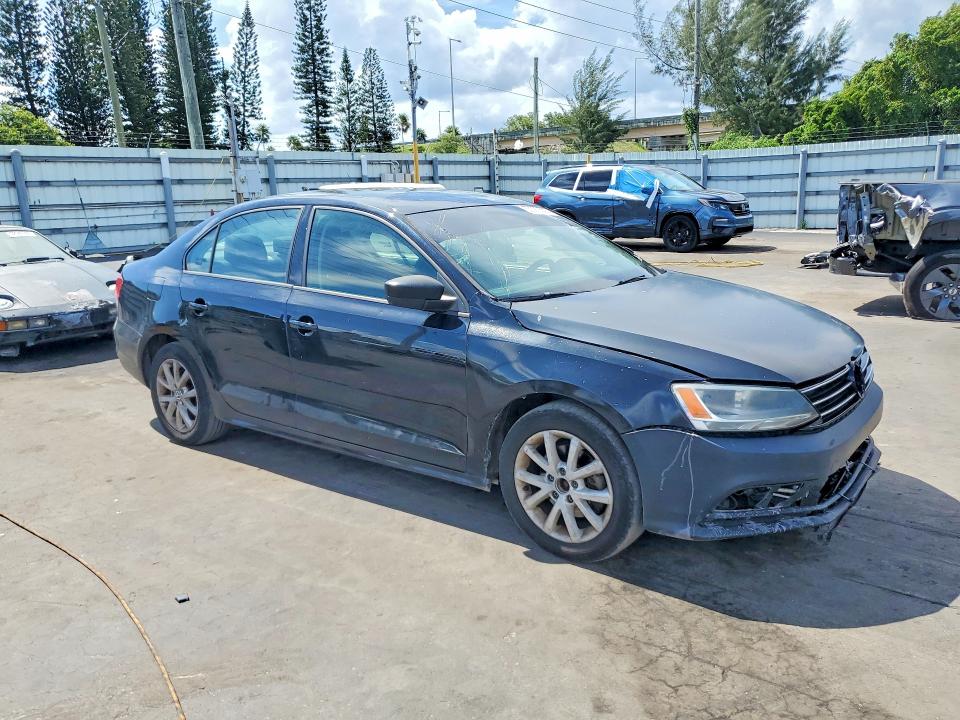 63380556 :رقم المزاد ، 3VWD07AJ5FM326543 vin ، 2015 Volkswagen Jetta مزاد بيع