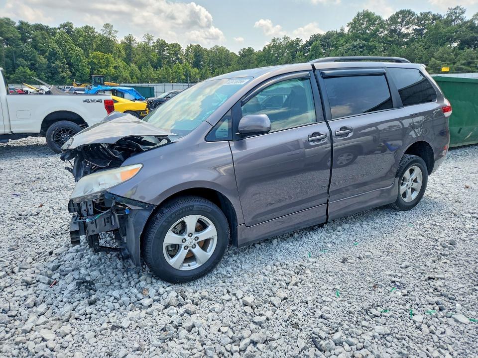 Продажа на аукционе авто 2011 Toyota Sienna, vin: 5TDKK3DC2BS041397, номер лота: 62416356