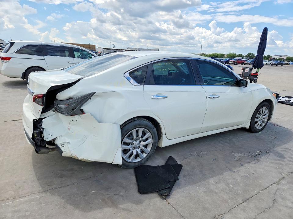 2018 Nissan Altima მანქანა იყიდება აუქციონზე, vin: 1N4AL3AP6JC220810, აუქციონის ნომერი: 61168376