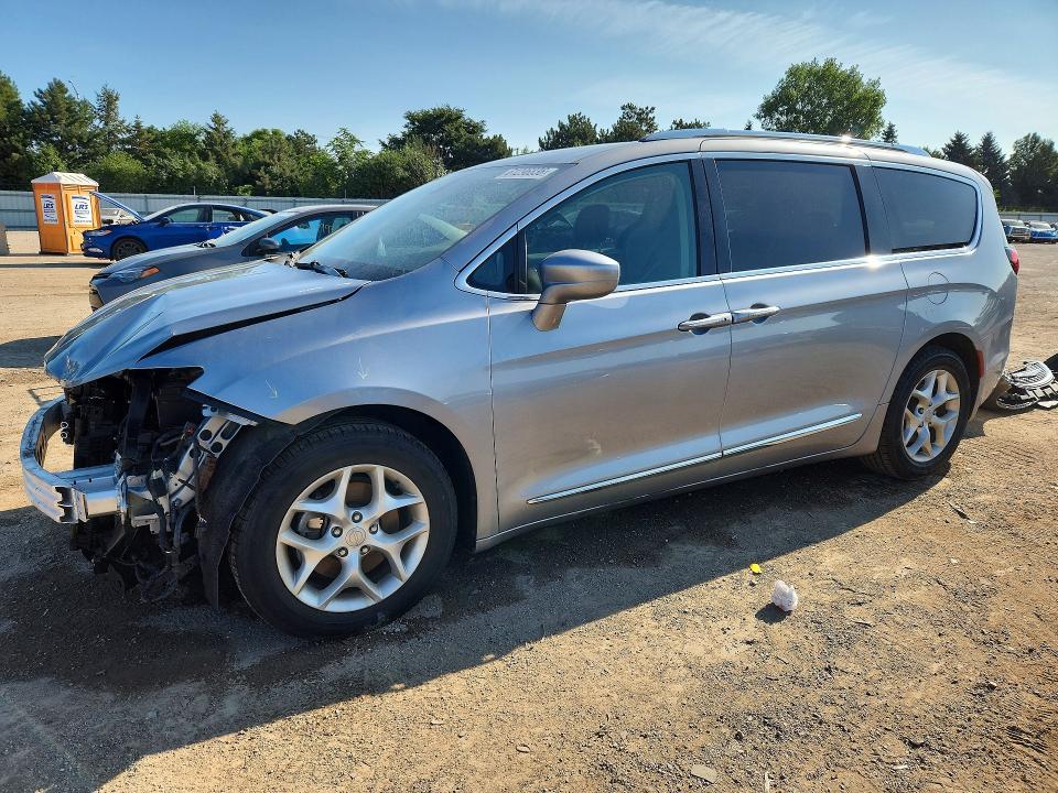 Продажа на аукционе авто 2018 Chrysler Pacifica, vin: 2C4RC1EG1JR294252, номер лота: 61296836