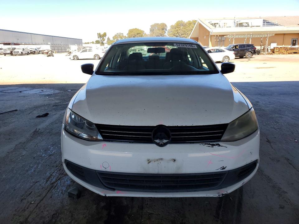 62329746 :رقم المزاد ، 3VW2K7AJ2BM374464 vin ، 2011 Volkswagen Jetta مزاد بيع