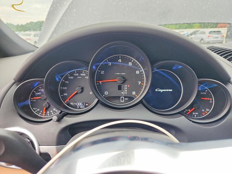 62057136 :رقم المزاد ، WP1AA2A28JKA01995 vin ، 2018 Porsche Cayenne مزاد بيع