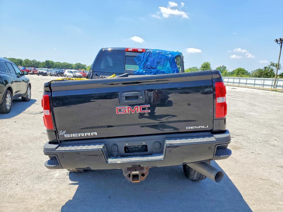 59912636 :رقم المزاد ، 1GT42YEY5JF243150 vin ، 2018 Gmc Sierra مزاد بيع
