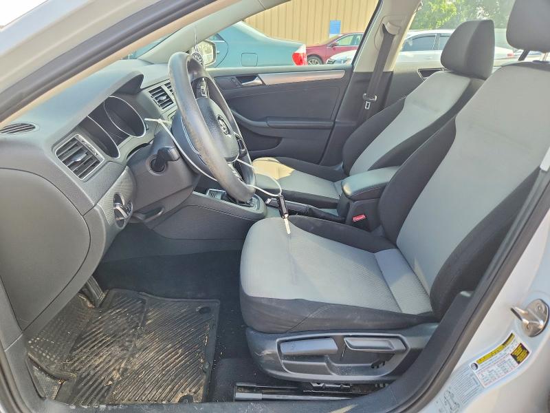 61837086 :رقم المزاد ، 3VW2B7AJ1HM258567 vin ، 2017 Volkswagen Jetta مزاد بيع