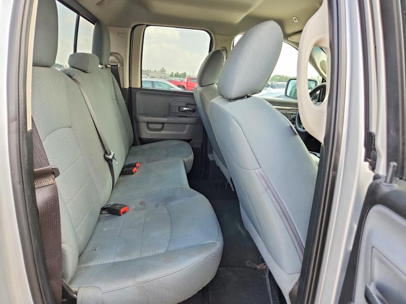 62631586 :رقم المزاد ، 1C6RR7GG1JS315928 vin ، 2018 Ram 1500 مزاد بيع