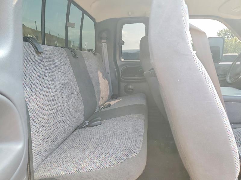 2001 Dodge Ram 2500 მანქანა იყიდება აუქციონზე, vin: 3B7KF23611G738826, აუქციონის ნომერი: 61200956