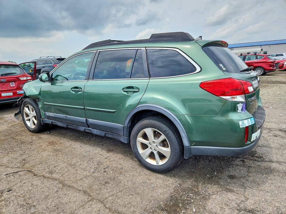 62148826 :رقم المزاد ، 4S4BRBKC4E3310025 vin ، 2014 Subaru Outback مزاد بيع