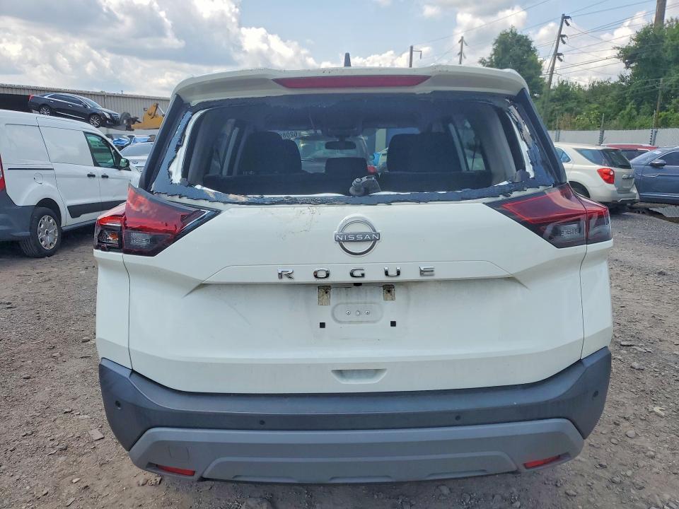 62086316 :رقم المزاد ، 5N1BT3AA1NC705688 vin ، 2022 Nissan Rogue مزاد بيع