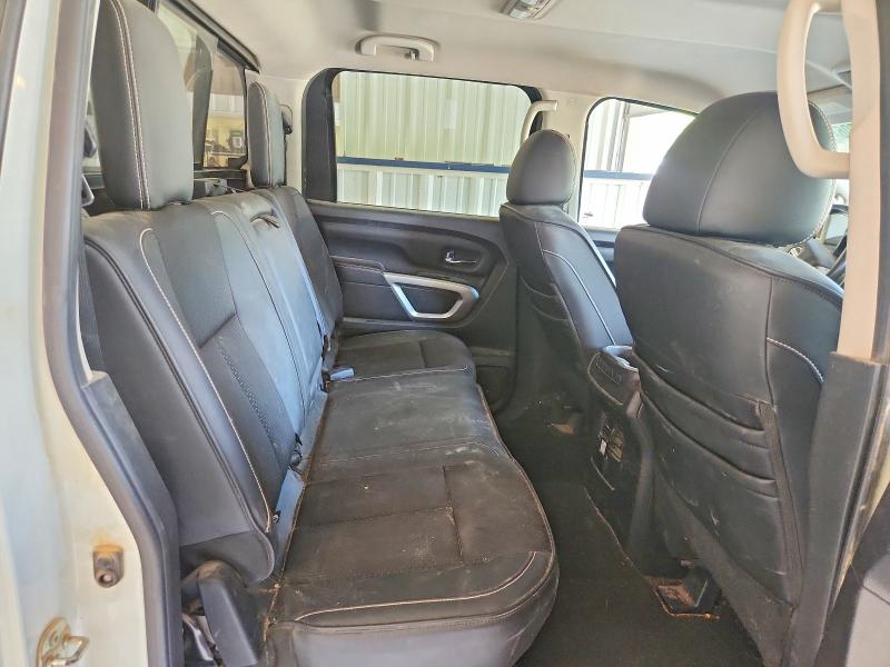 62052706 :رقم المزاد ، 1N6AA1E53HN549246 vin ، 2017 Nissan Titan مزاد بيع
