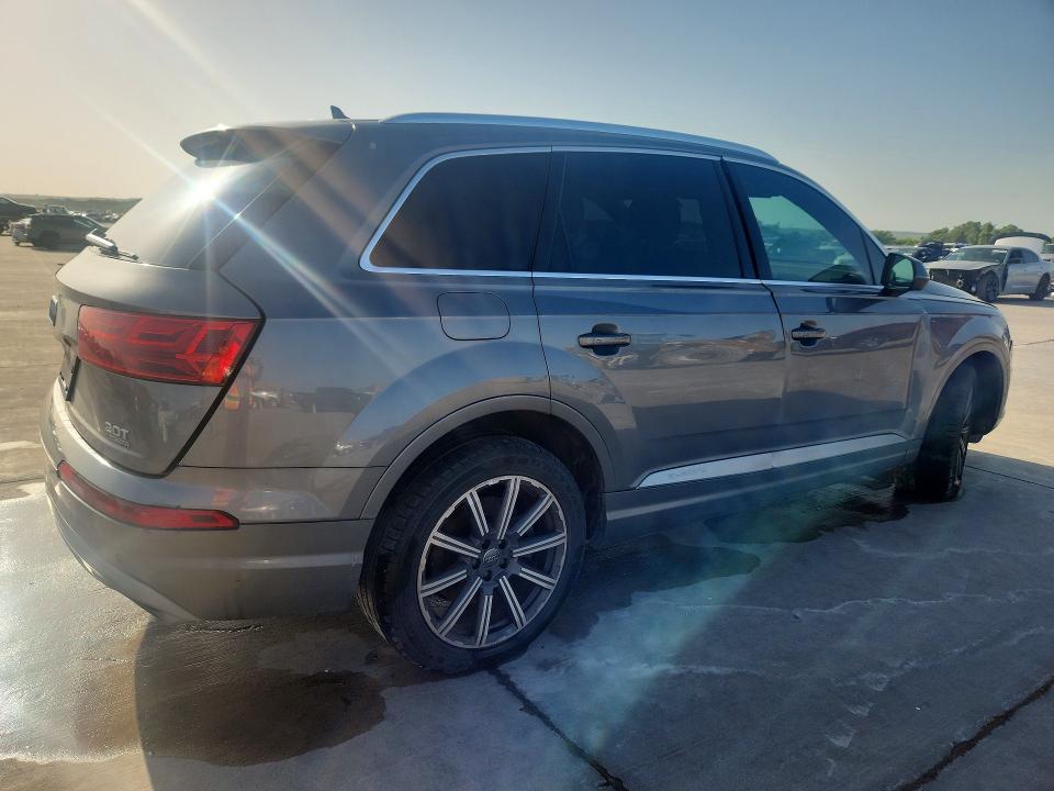 61911156 :رقم المزاد ، WA1AAAF74HD023498 vin ، 2017 Audi Q7 مزاد بيع