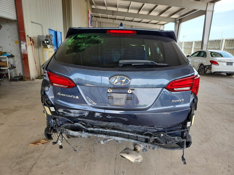 61060386 :رقم المزاد ، 5NMZU3LBXHH045579 vin ، 2017 Hyundai Santa Fe Sport مزاد بيع