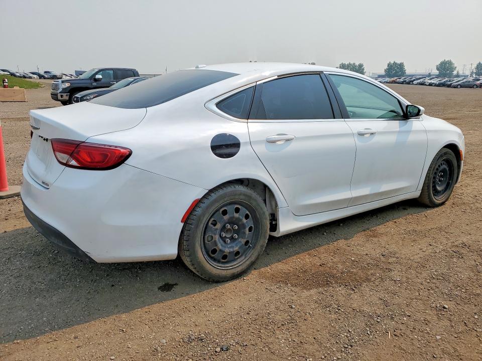 62821806 :رقم المزاد ، 1C3CCCFB6FN667055 vin ، 2015 Chrysler 200 مزاد بيع