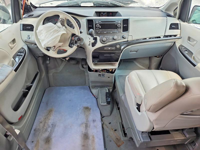 Продажа на аукционе авто 2011 Toyota Sienna, vin: 5TDKK3DC2BS041397, номер лота: 62416356