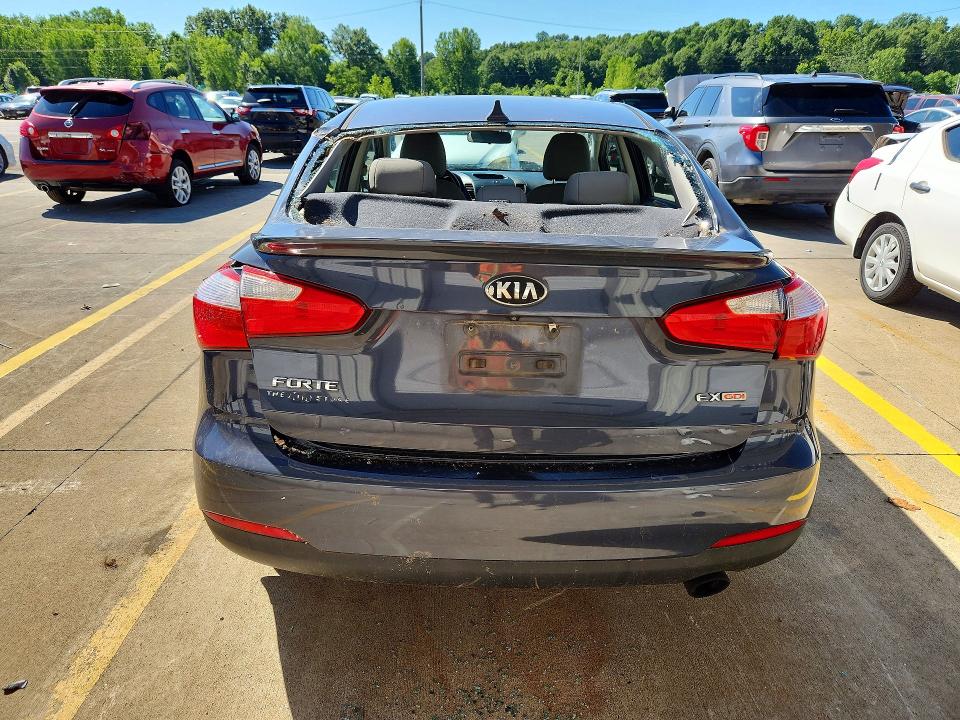 60948856 :رقم المزاد ، KNAFX4A89E5105385 vin ، 2014 Kia Forte مزاد بيع