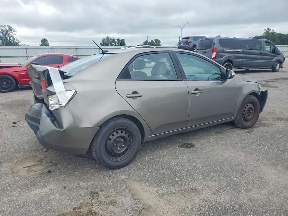 2010 Kia Forte მანქანა იყიდება აუქციონზე, vin: KNAFU4A28A5173577, აუქციონის ნომერი: 62326486