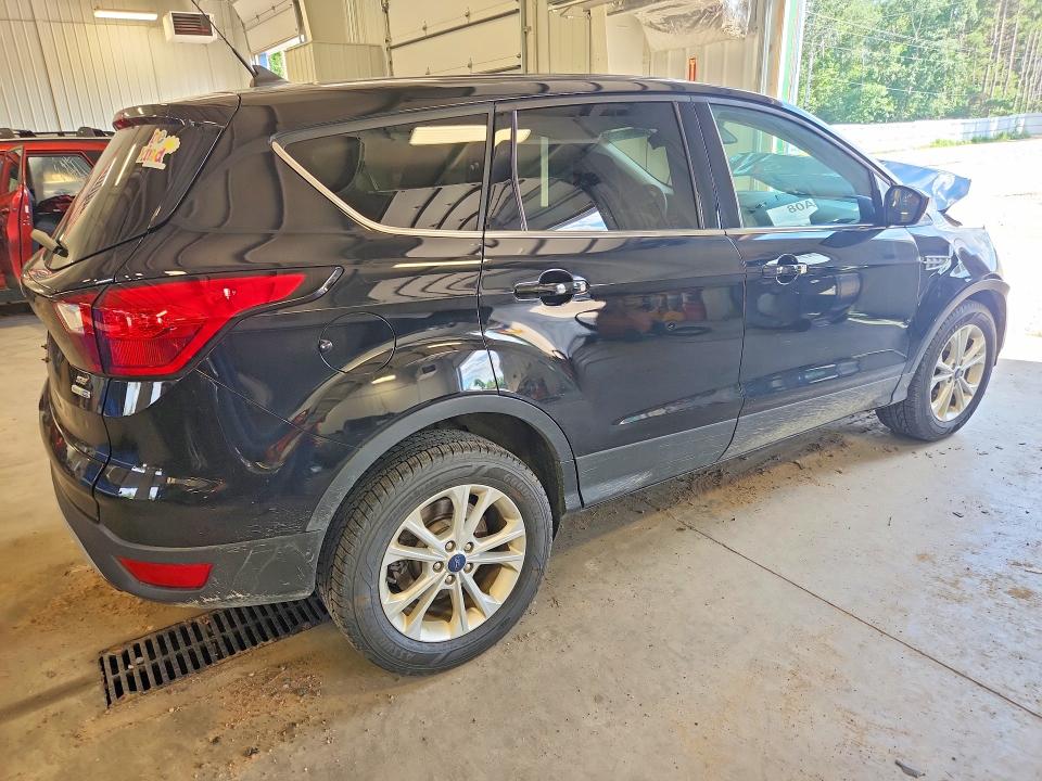Продаж на аукціоні авто 2019 Ford Escape, vin: 1FMCU9GD5KUA13901, номер лоту: 60094236