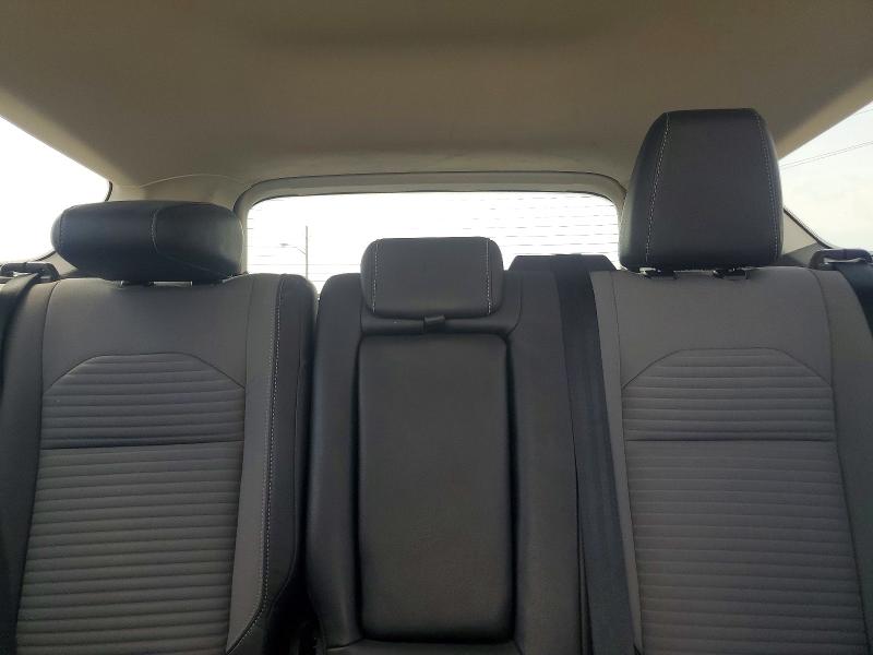Продажа на аукционе авто 2018 Ford Escape, vin: 1FMCU0GD2JUD02714, номер лота: 60015546