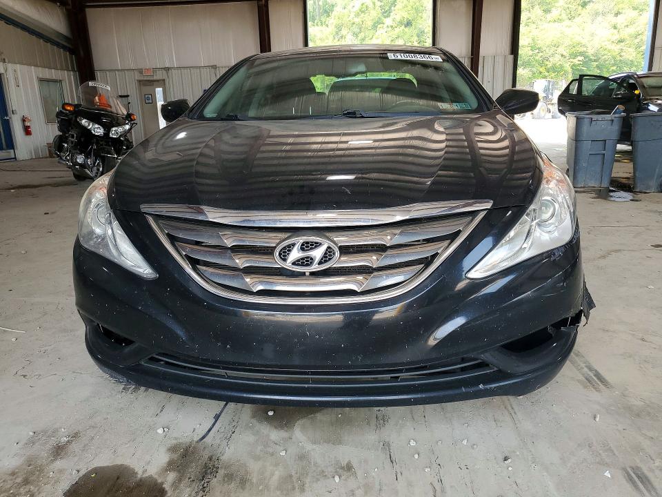 61008366 :رقم المزاد ، 5NPEC4AC2DH799950 vin ، 2013 Hyundai Sonata مزاد بيع