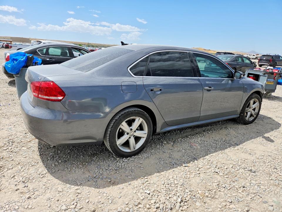 60494636 :رقم المزاد ، 1VWAS7A32FC116434 vin ، 2015 Volkswagen Passat مزاد بيع