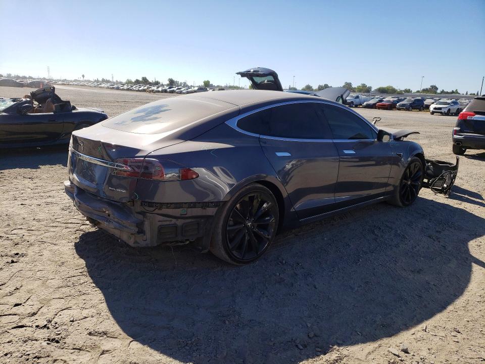63372876 :رقم المزاد ، 5YJSA1E26MF418222 vin ، 2021 Tesla Model S مزاد بيع