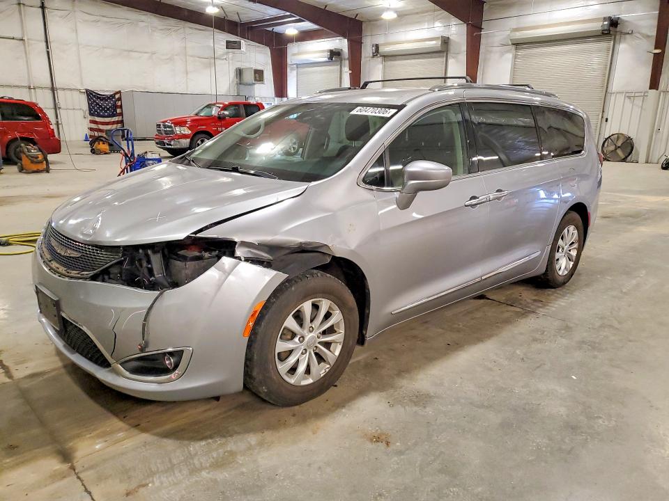 Продаж на аукціоні авто 2018 Chrysler Pacifica, vin: 2C4RC1BG8JR149181, номер лоту: 60470306