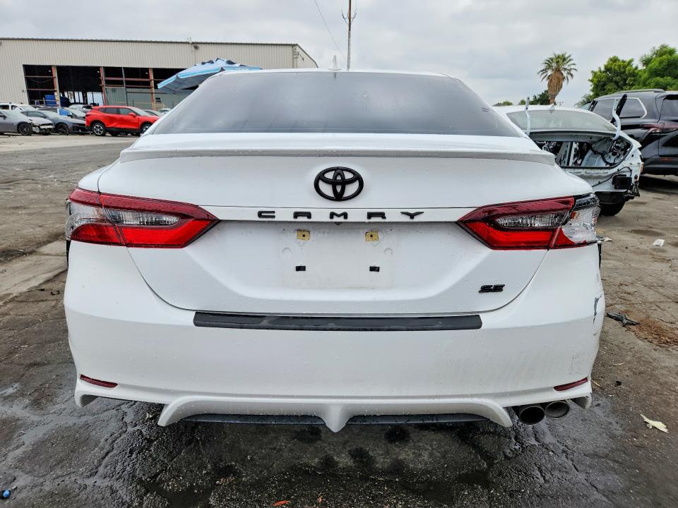 85634225 :رقم المزاد ، 4T1T11AK8RU921156 vin ، 2024 Toyota Camry مزاد بيع