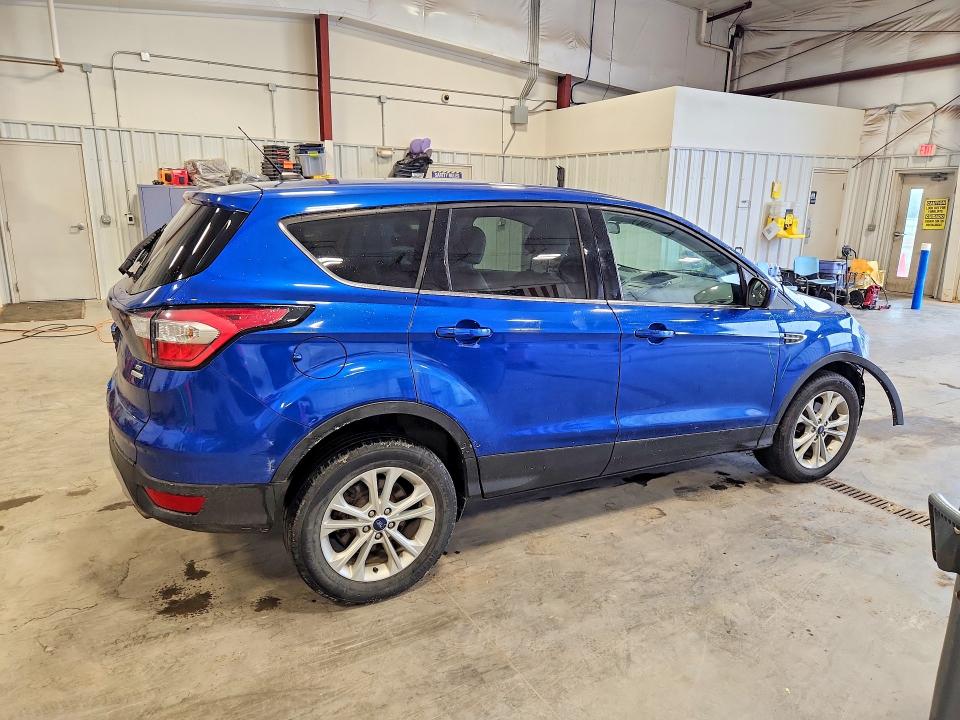 2017 Ford Escape მანქანა იყიდება აუქციონზე, vin: 1FMCU0GD0HUE92586, აუქციონის ნომერი: 62866486