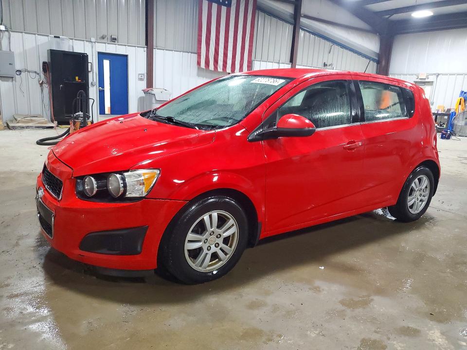 62278786 :رقم المزاد ، 1G1JC6SG0F4200122 vin ، 2015 Chevrolet Sonic مزاد بيع