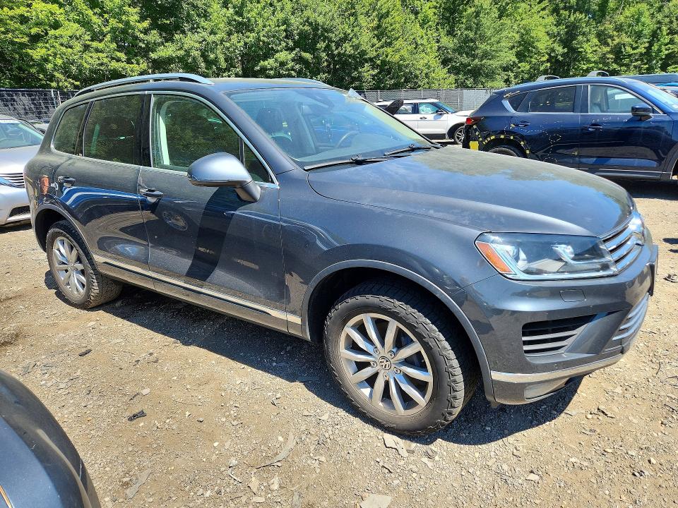 Продаж на аукціоні авто 2016 Volkswagen Touareg, vin: WVGEF9BP4GD010273, номер лоту: 62991806
