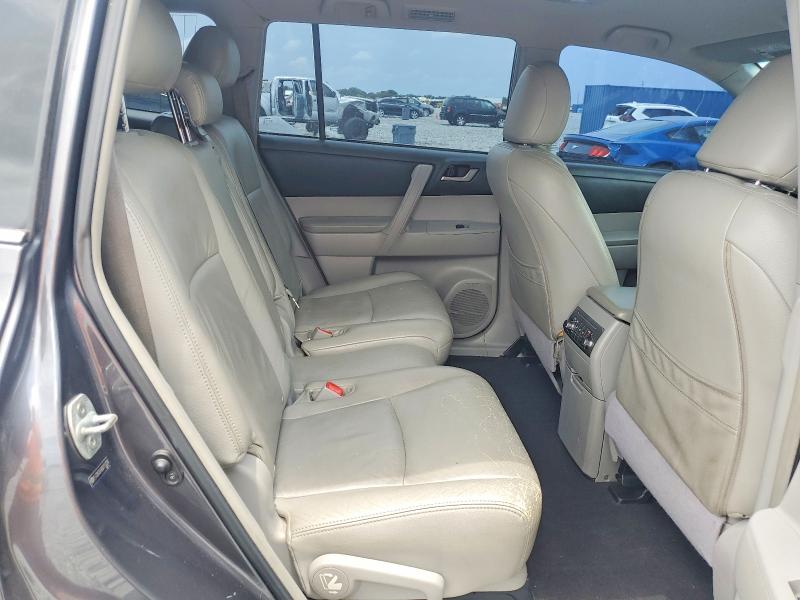 2013 Toyota Highlander მანქანა იყიდება აუქციონზე, vin: 5TDZK3EH3DS111226, აუქციონის ნომერი: 62632646
