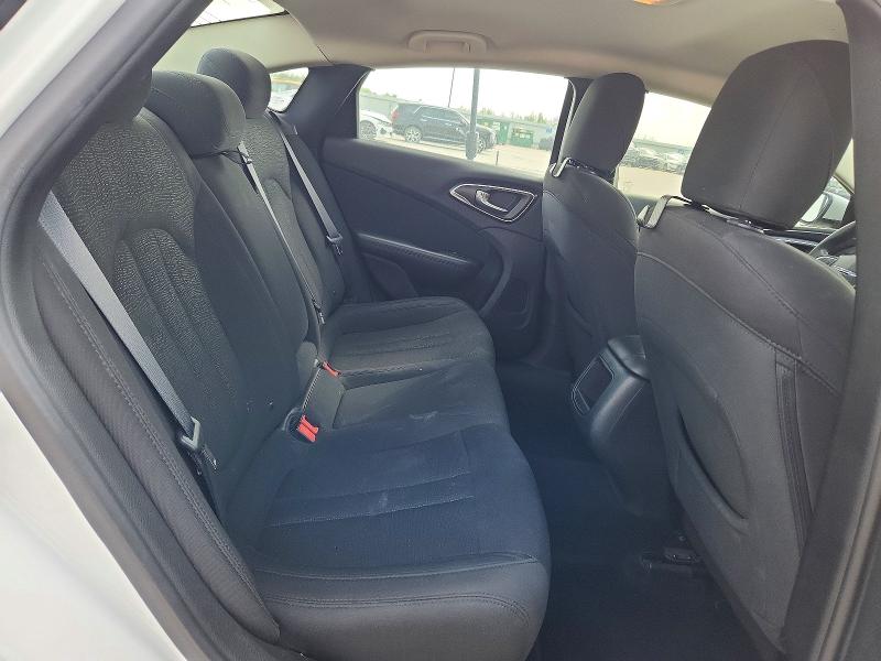 Продаж на аукціоні авто 2015 Chrysler 200, vin: 1C3CCCFBXFN735907, номер лоту: 61367096