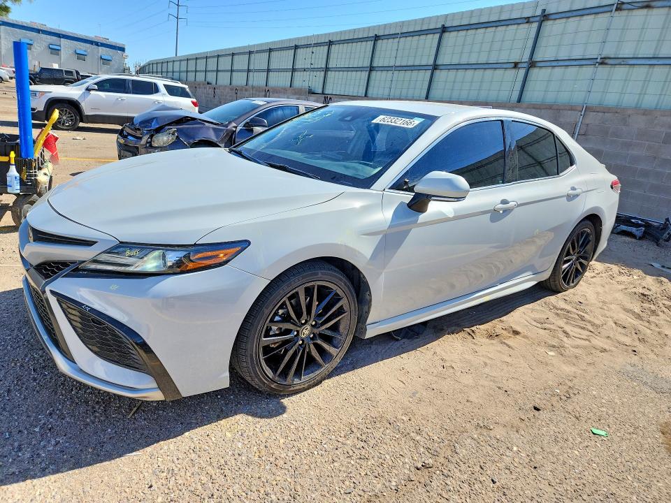 62332166 :رقم المزاد ، 4T1K61AK4PU128673 vin ، 2023 Toyota Camry مزاد بيع