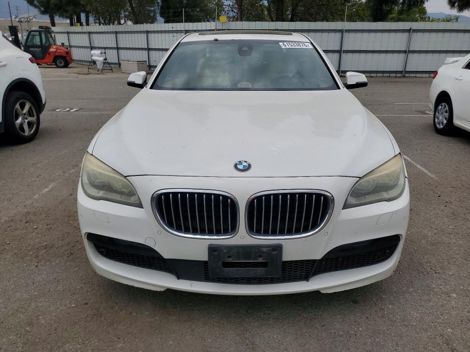 2013 Bmw 750 მანქანა იყიდება აუქციონზე, vin: WBAYE8C56DD132296, აუქციონის ნომერი: 61533876