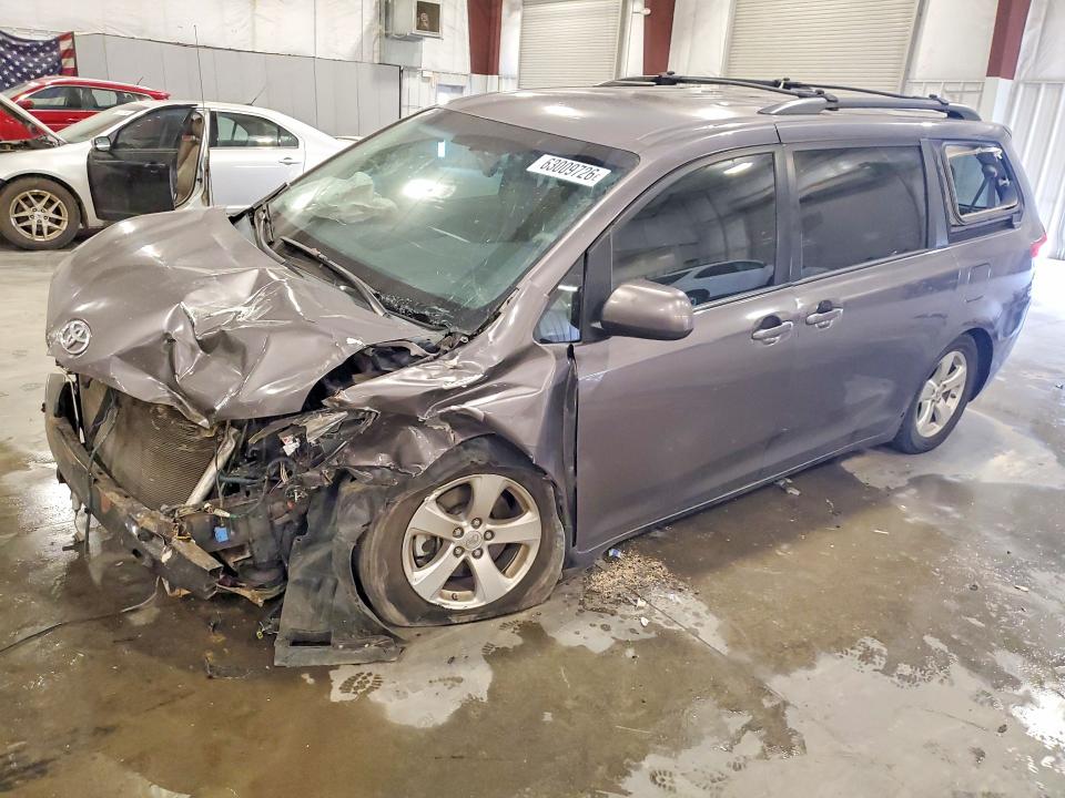 Продажа на аукционе авто 2013 Toyota Sienna, vin: 5TDKK3DC5DS369951, номер лота: 63009726