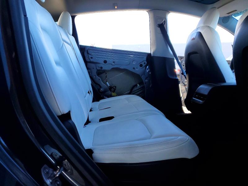 62238926 :رقم المزاد ، 7SAYGAEEXNF429246 vin ، 2022 Tesla Model Y مزاد بيع
