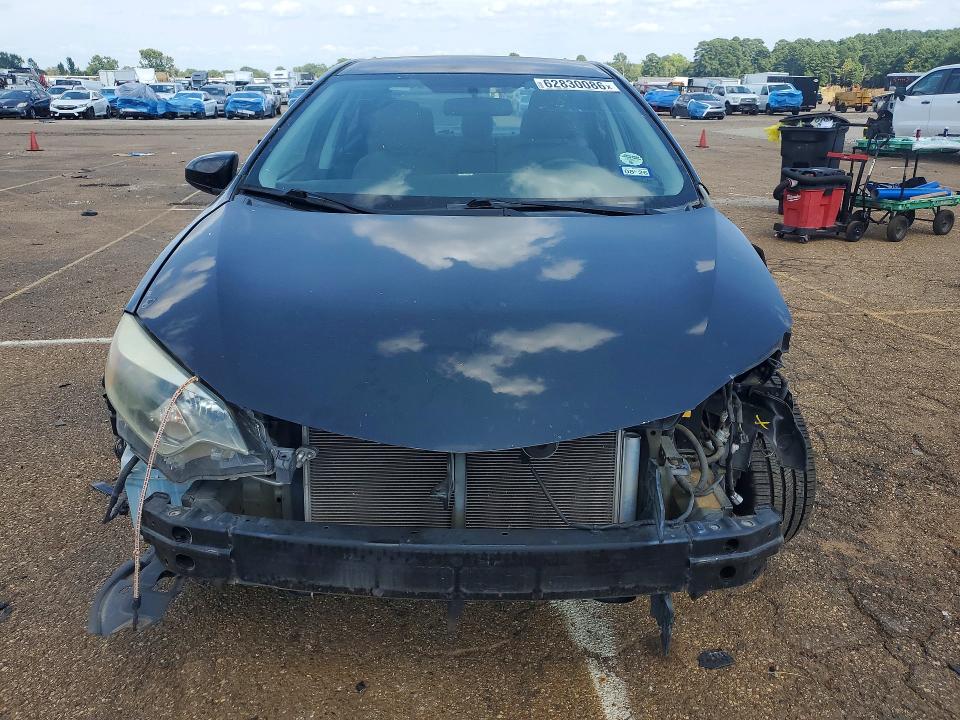 62830086 :رقم المزاد ، 5YFBURHE4FP357388 vin ، 2015 Toyota Corolla مزاد بيع