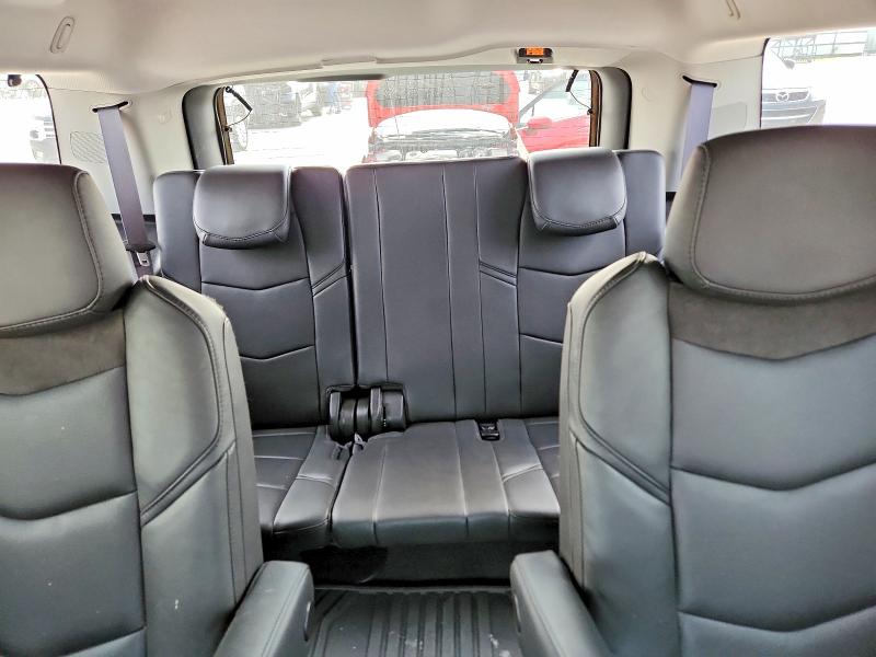 60797996 :رقم المزاد ، 1GYS4CKJ6GR102598 vin ، 2016 Cadillac Escalade مزاد بيع