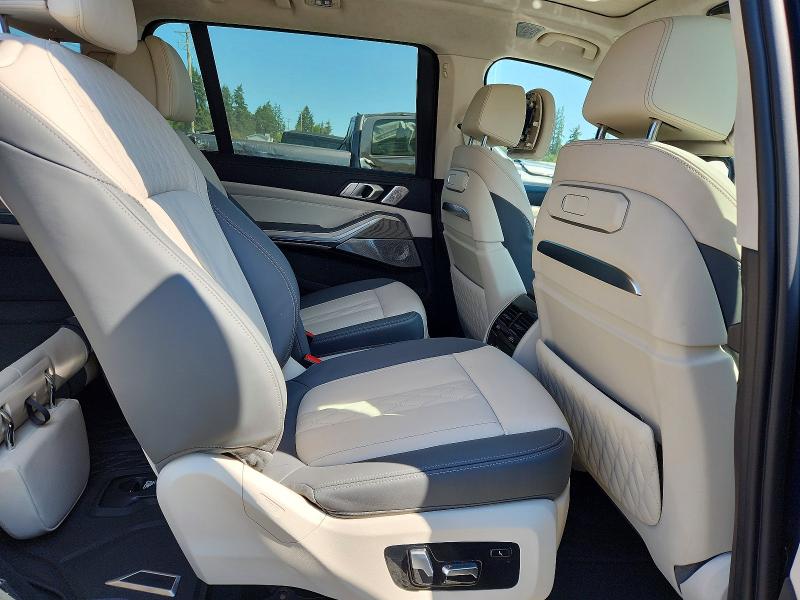 60071606 :رقم المزاد ، 5UX33EM07P9R70556 vin ، 2023 Bmw X7 مزاد بيع