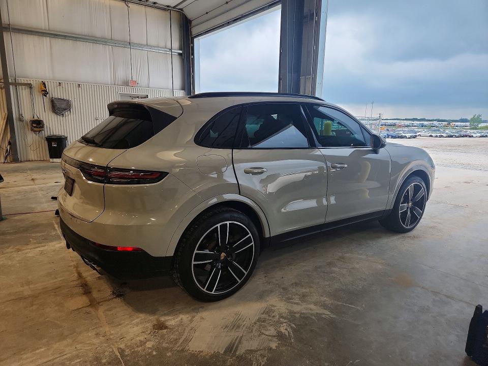 62123096 :رقم المزاد ، WP1AB2AY0MDA28571 vin ، 2021 Porsche Cayenne مزاد بيع