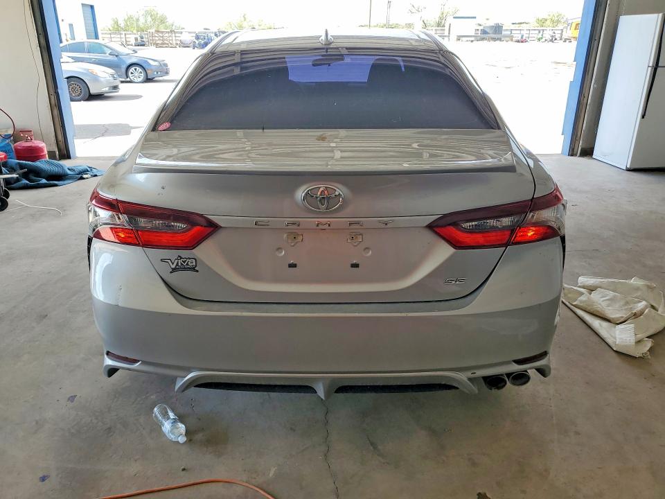 Продаж на аукціоні авто 2022 Toyota Camry, vin: 4T1G11AK8NU686236, номер лоту: 60854516