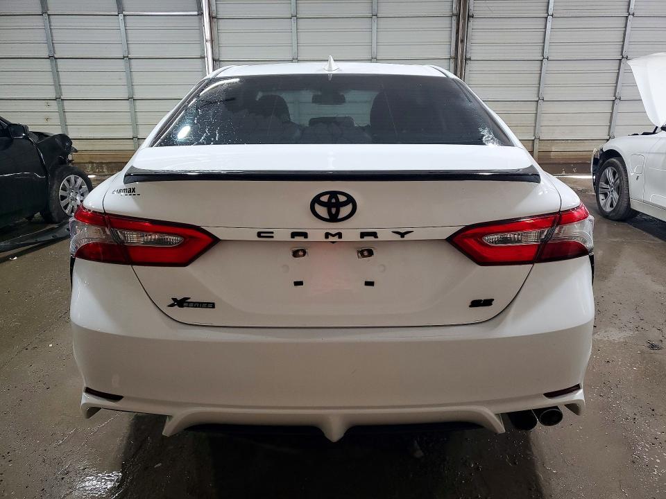 61229676 :رقم المزاد ، 4T1B11HK3KU694613 vin ، 2019 Toyota Camry مزاد بيع