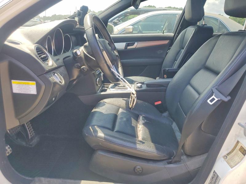 Продажа на аукционе авто 2013 Mercedes-benz C, vin: WDDGF8AB8DR296954, номер лота: 61620466