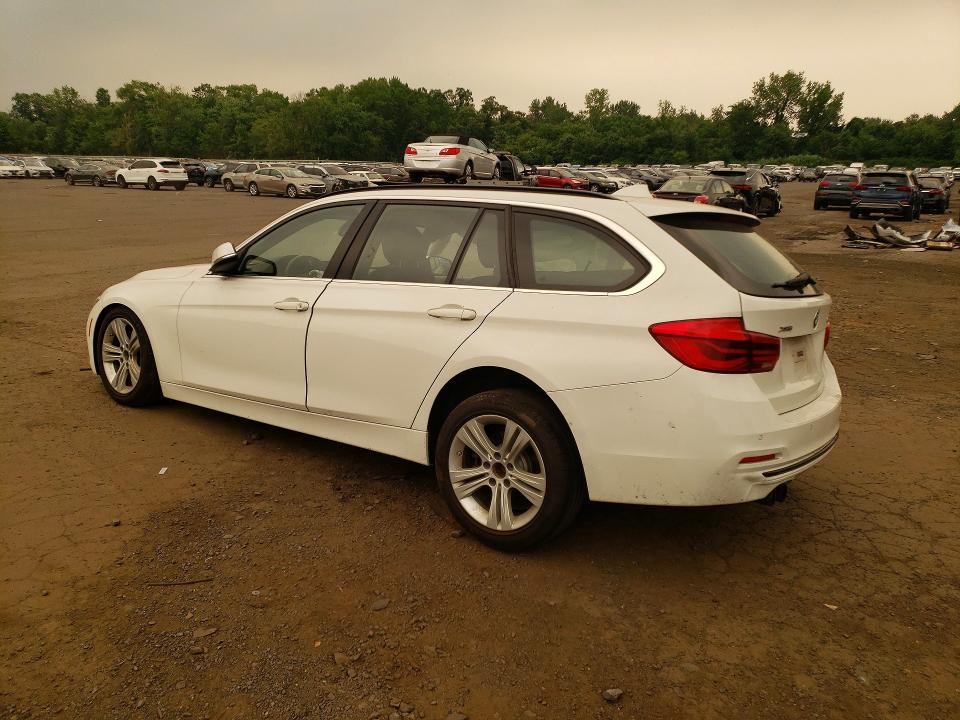 2017 Bmw 330 მანქანა იყიდება აუქციონზე, vin: WBA8K3C55HK678696, აუქციონის ნომერი: 60931336