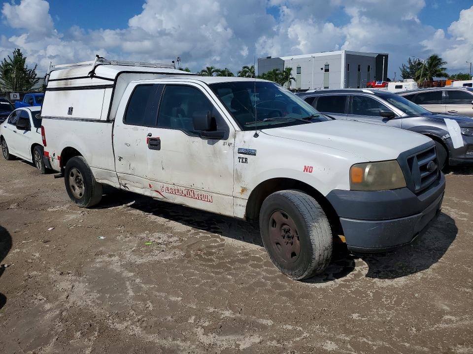 62336836 :رقم المزاد ، 1FTRX12W16NB35879 vin ، 2006 Ford F150 مزاد بيع