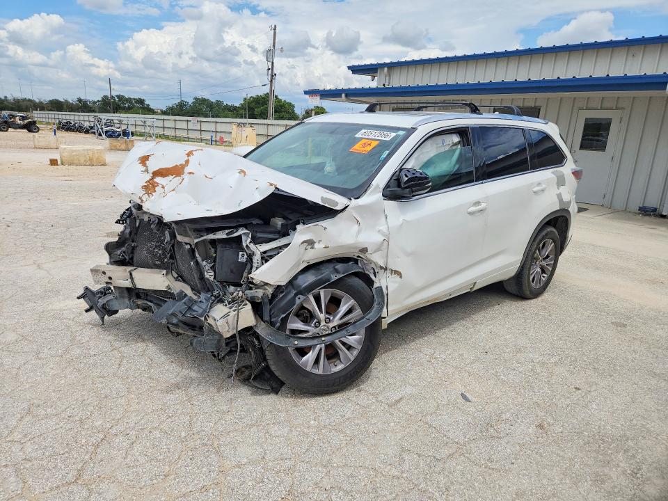 60512866 :رقم المزاد ، 5TDKKRFHXFS113545 vin ، 2015 Toyota Highlander مزاد بيع