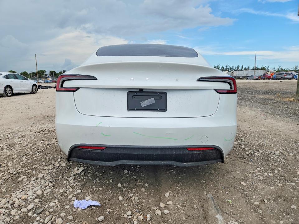 2025 Tesla Model 3 მანქანა იყიდება აუქციონზე, vin: 5YJ3E1EA2SF935515, აუქციონის ნომერი: 59249636